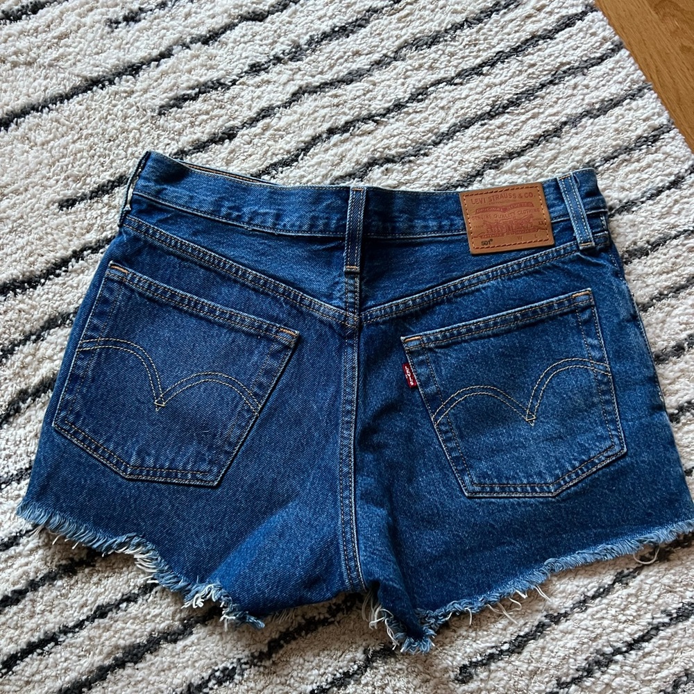 Levi’s 501 shorts - Picture 2 of 4